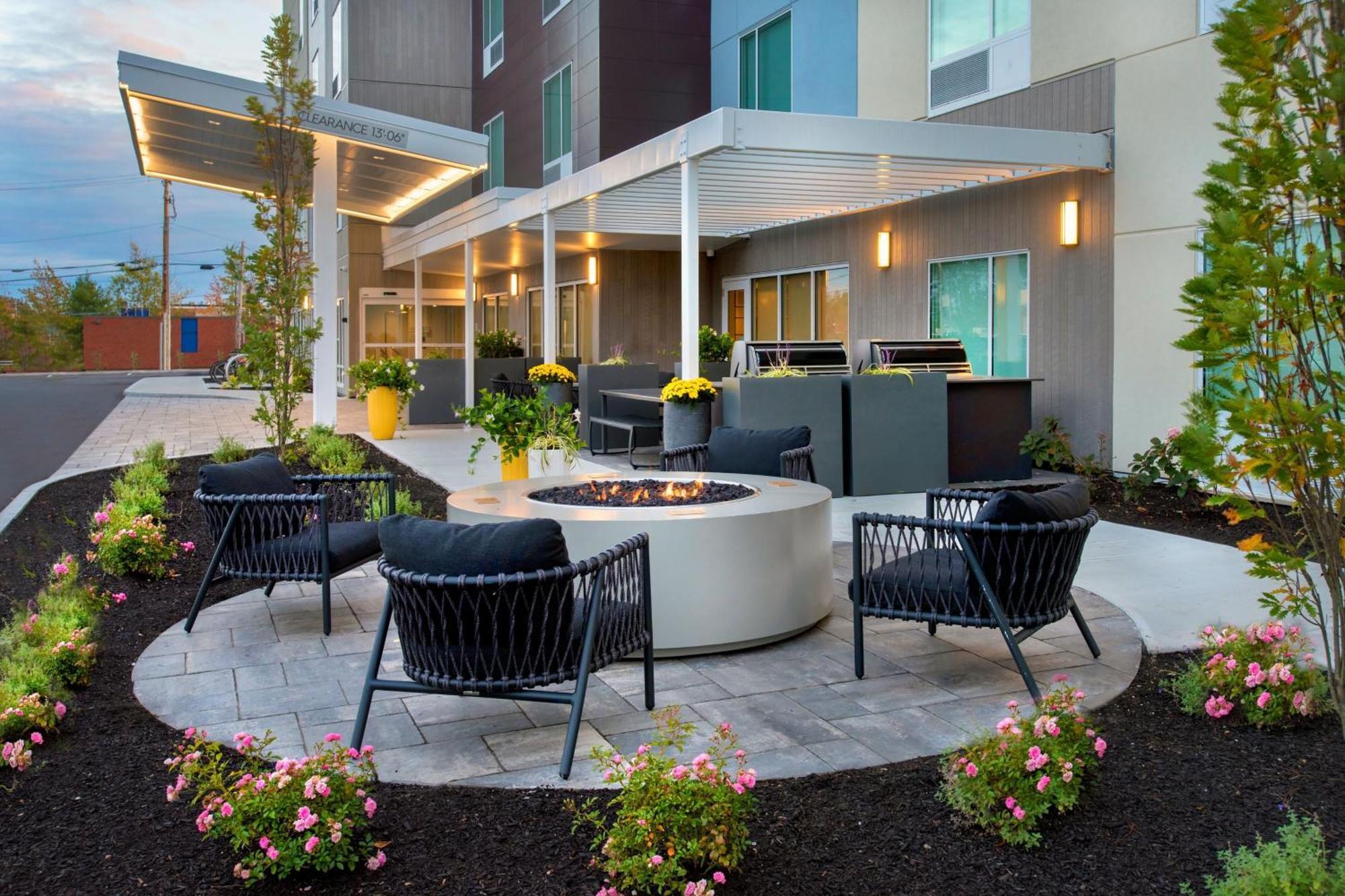 Towneplace Suites Portland Airport Me South Portland Eksteriør billede